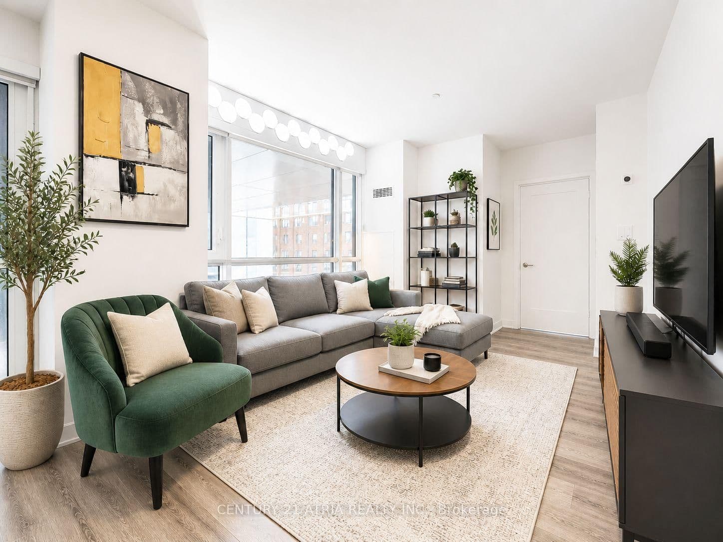 #420 - 135 Lower Sherbourne Street