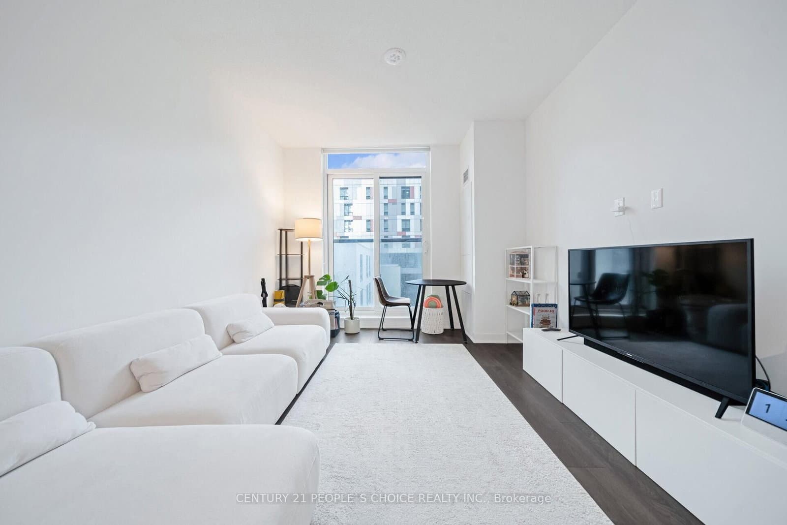 #323 - 35 Tubman Avenue