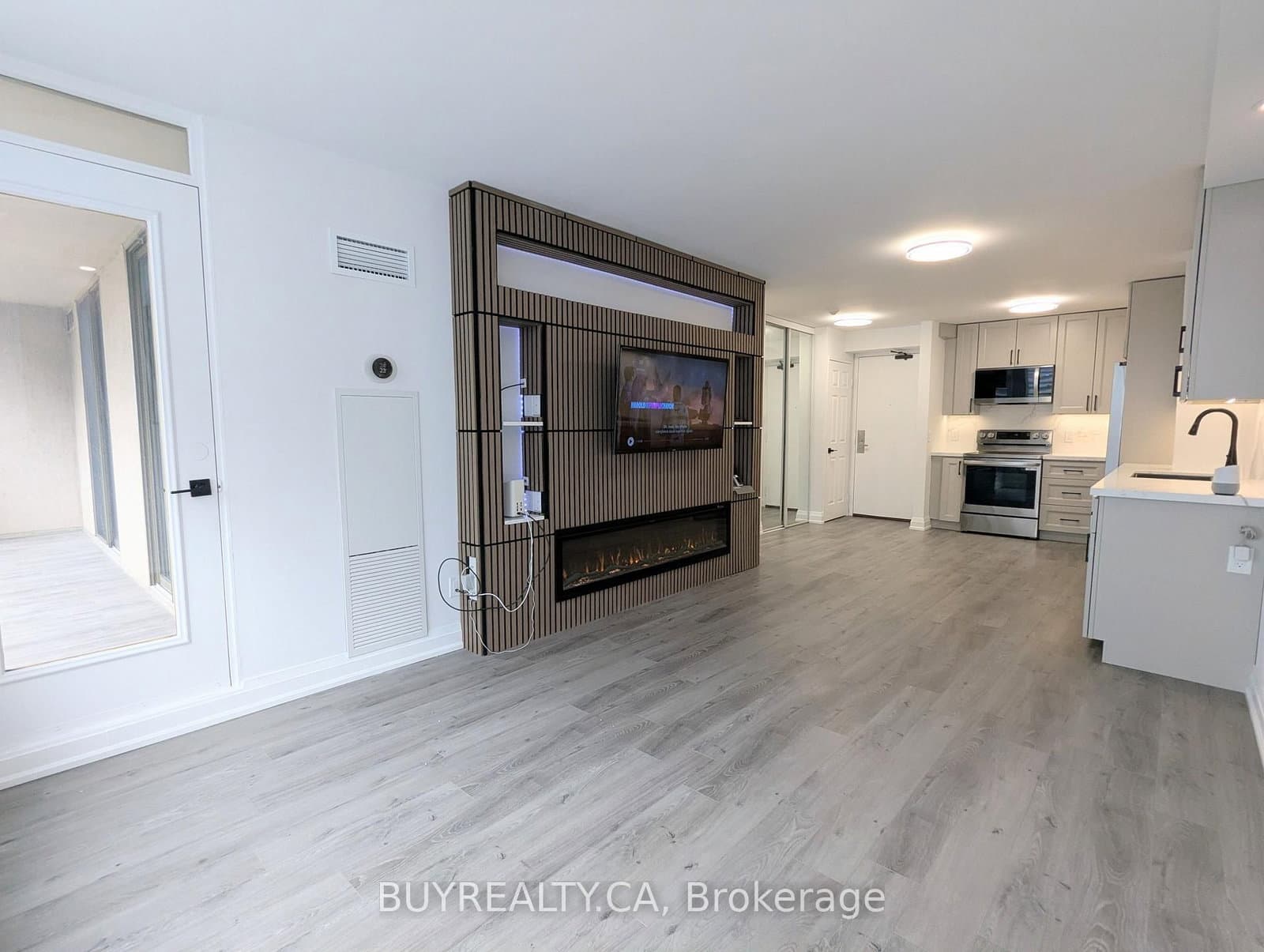 #1603 - 256 Doris Avenue