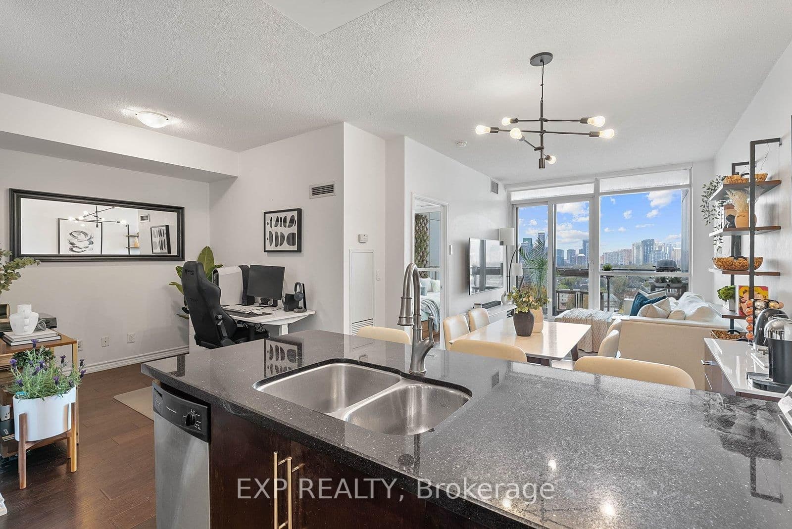 #1017 - 2885 Bayview Avenue