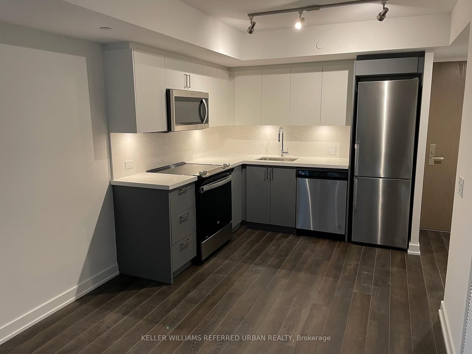 30 Tretti Way, Unit 208