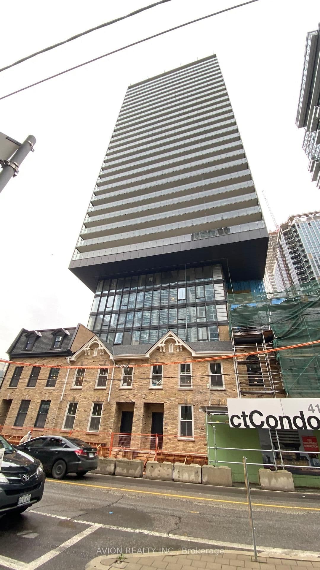 47 Mutual Street, Unit 1201