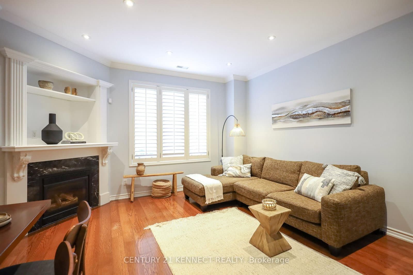 31 Avondale Avenue, Unit 413