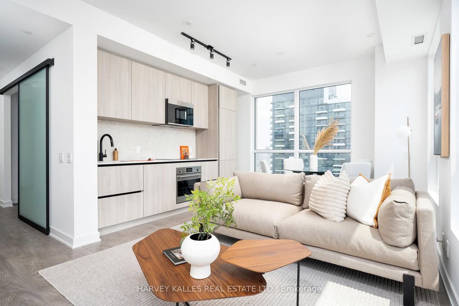 108 Peter Street, Unit 4006