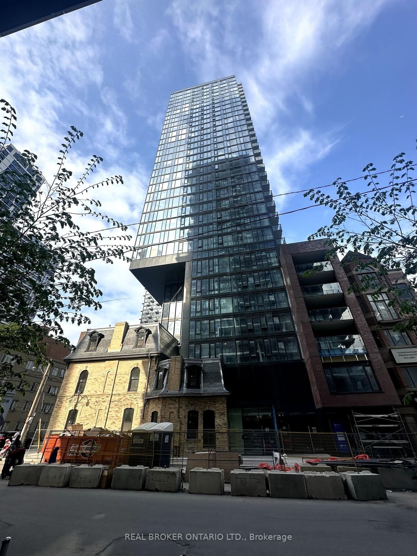 47 Mutual Street, Unit 2205