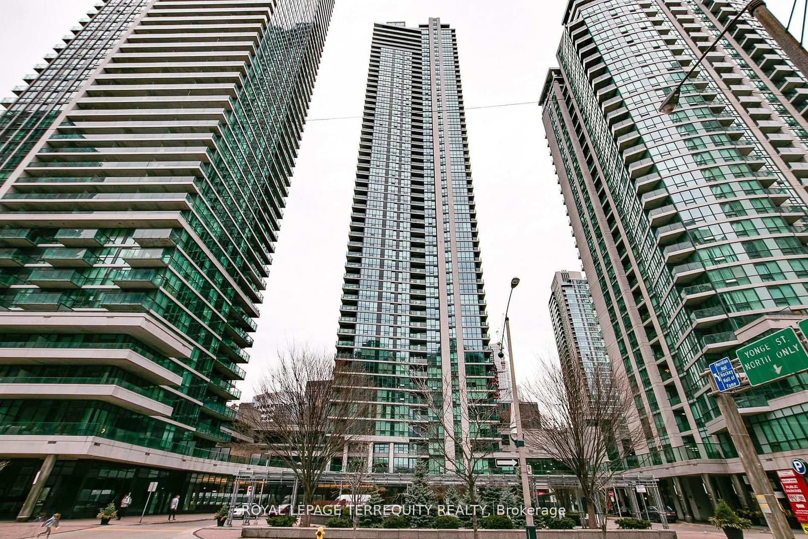 16 Harbour Street, Unit 4702