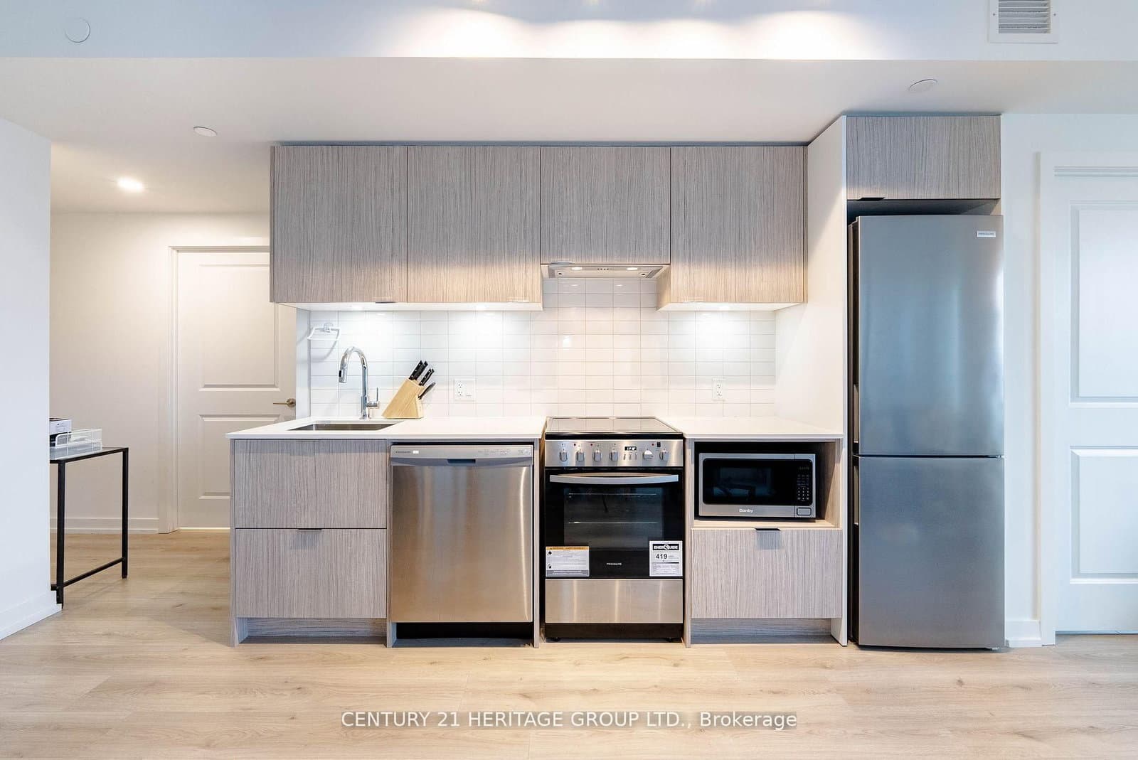 395 Bloor Street E, Unit 2102