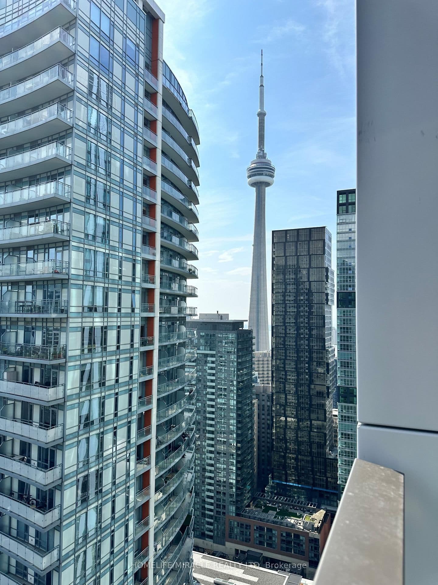 28 Widmer Street, Unit 3828