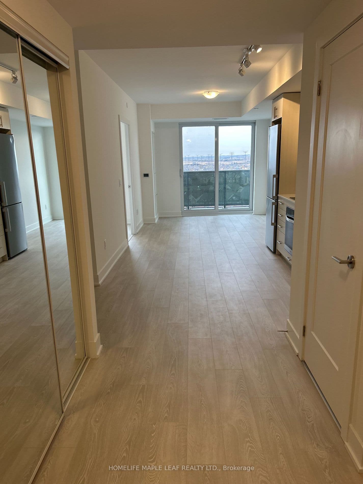 2545 Simcoe Street N, Unit 1012