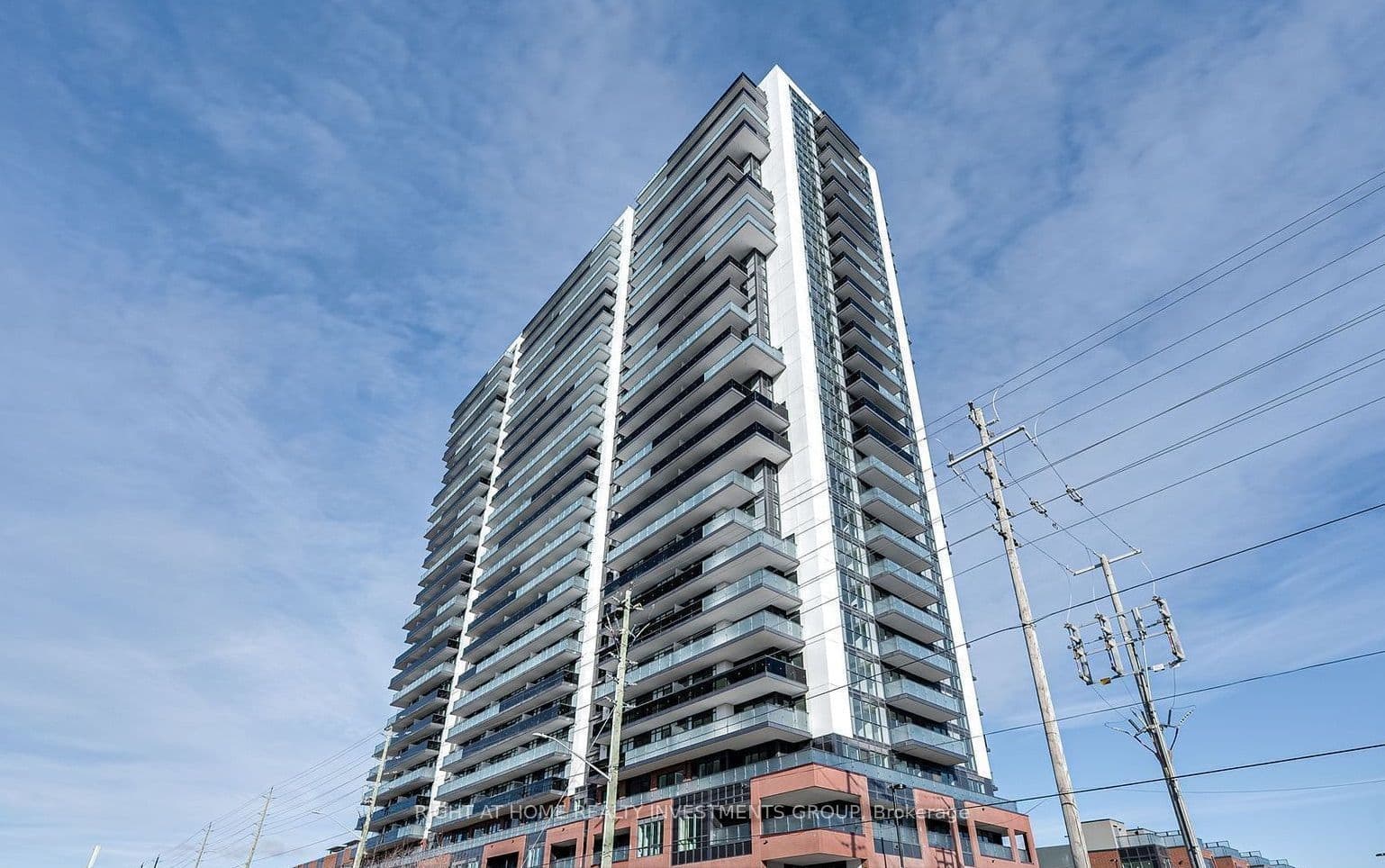 2545 Simcoe Street N, Unit 1801