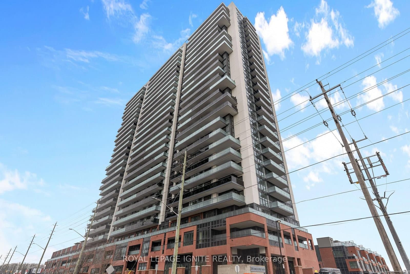 2545 Simcoe Street N, Unit 1021