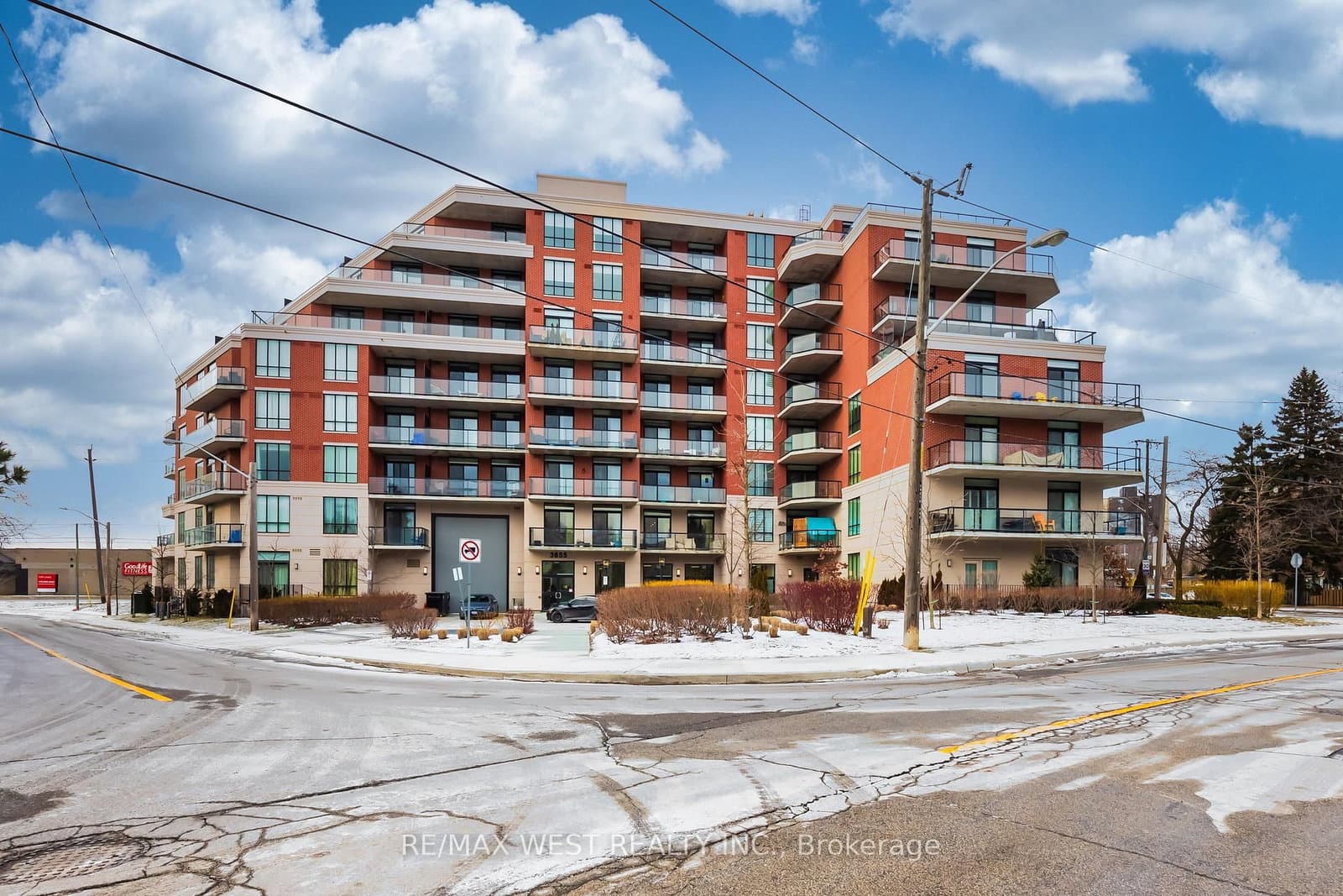 #901 - 3655 Kingston Road