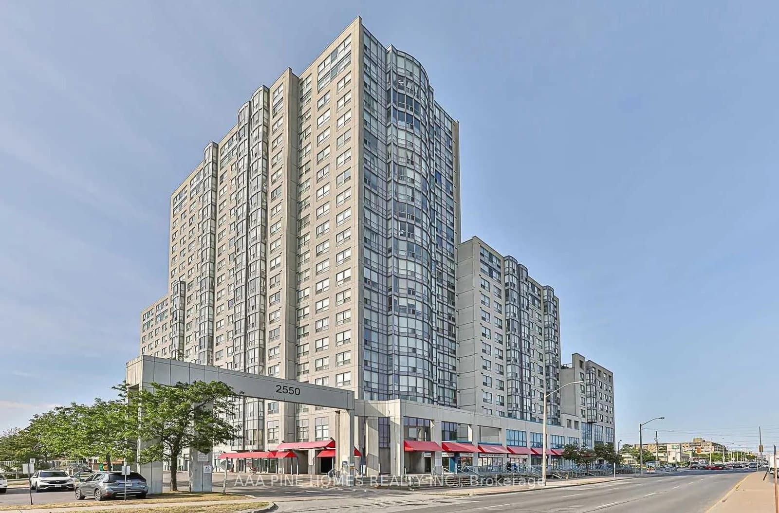#1111 - 2550 Lawrence Avenue E