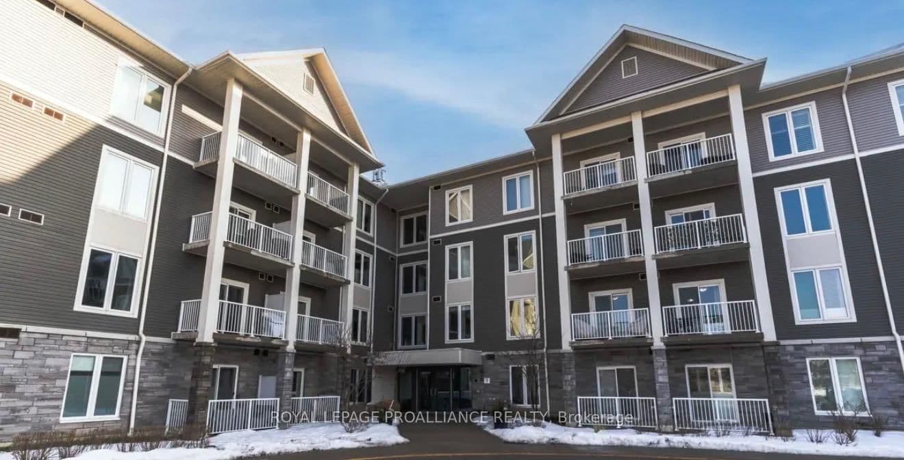 #302 - 290 Liberty Street N