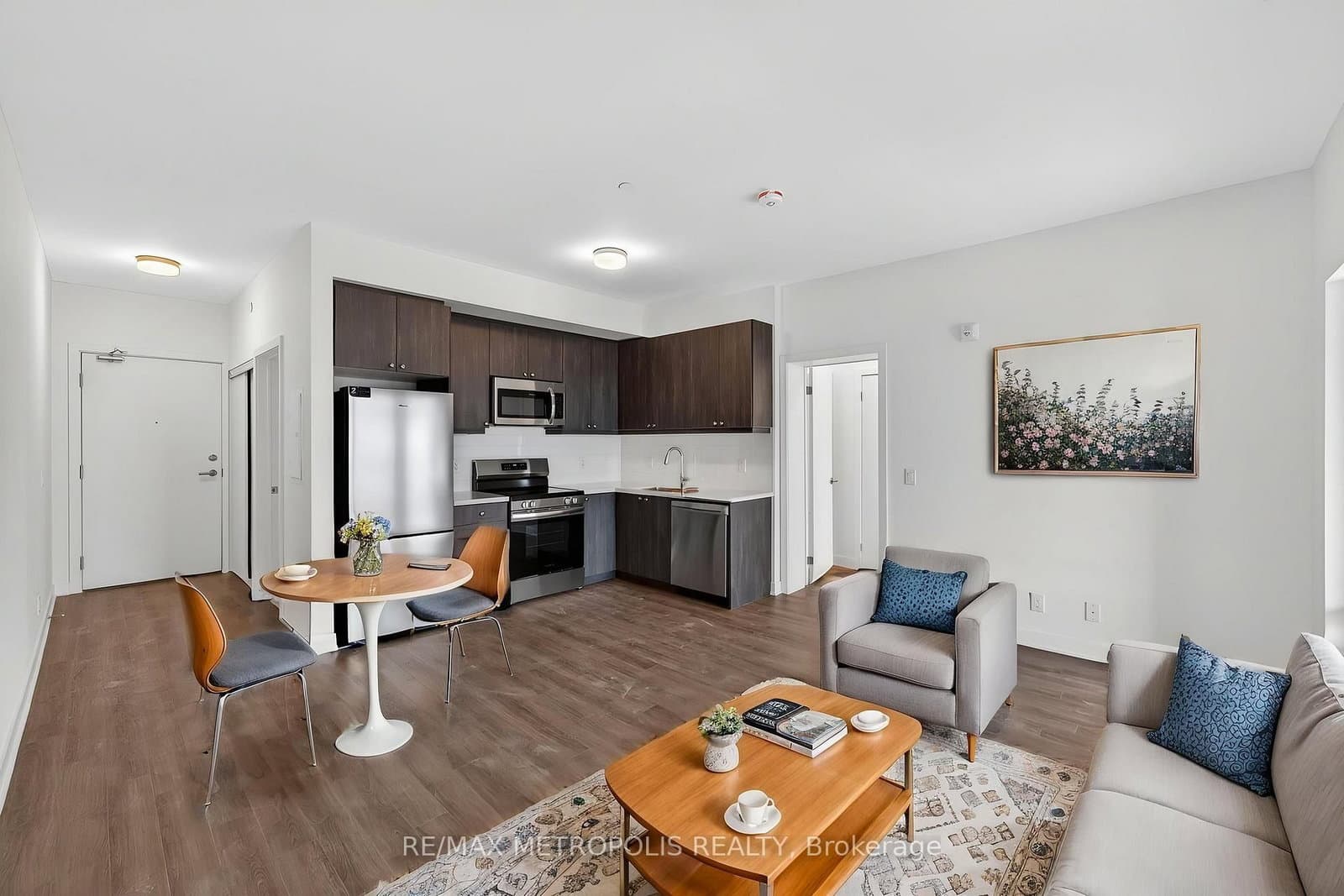 #602 - 51 Clarington Boulevard