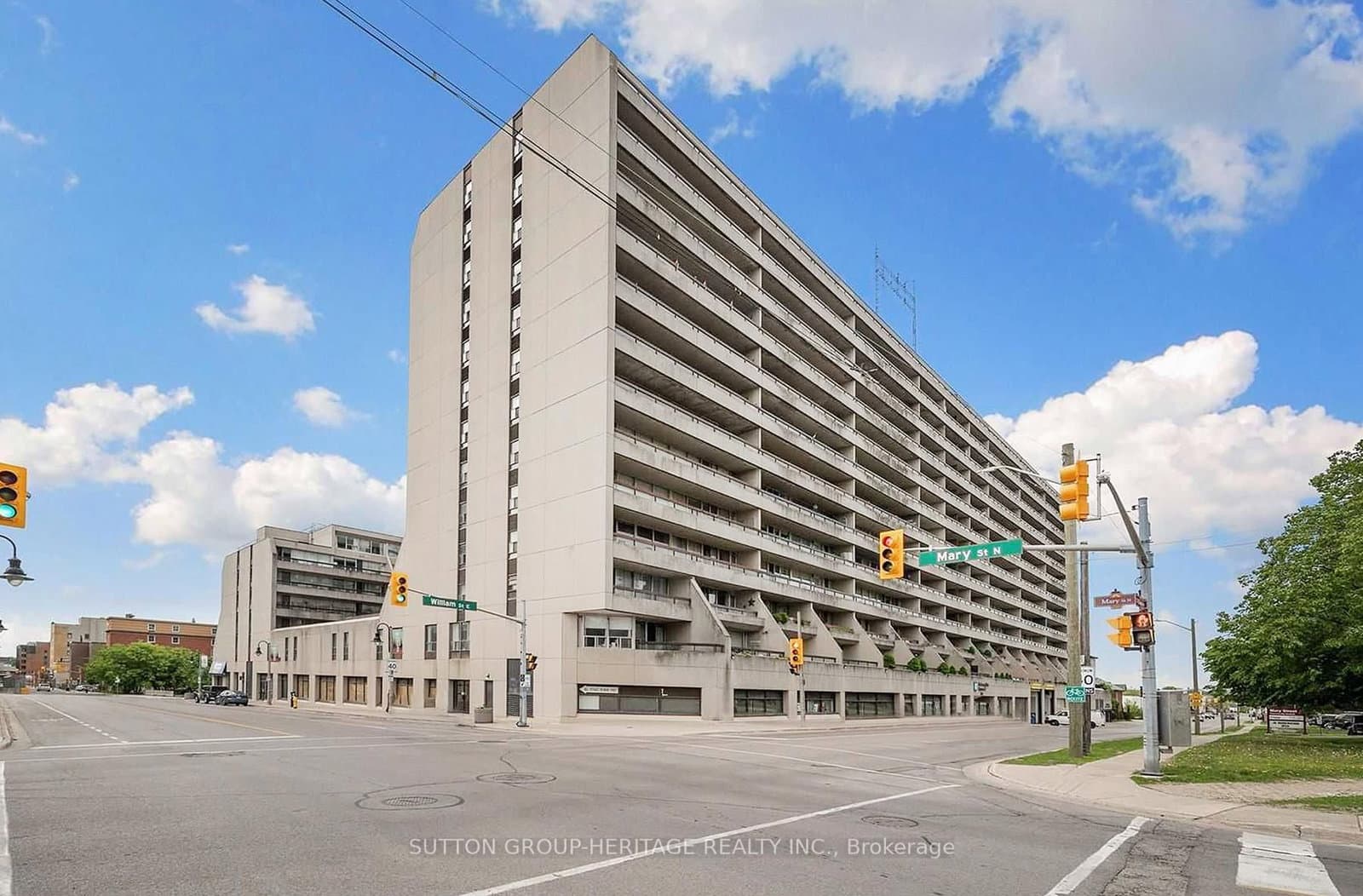 #912 - 55 William Street E