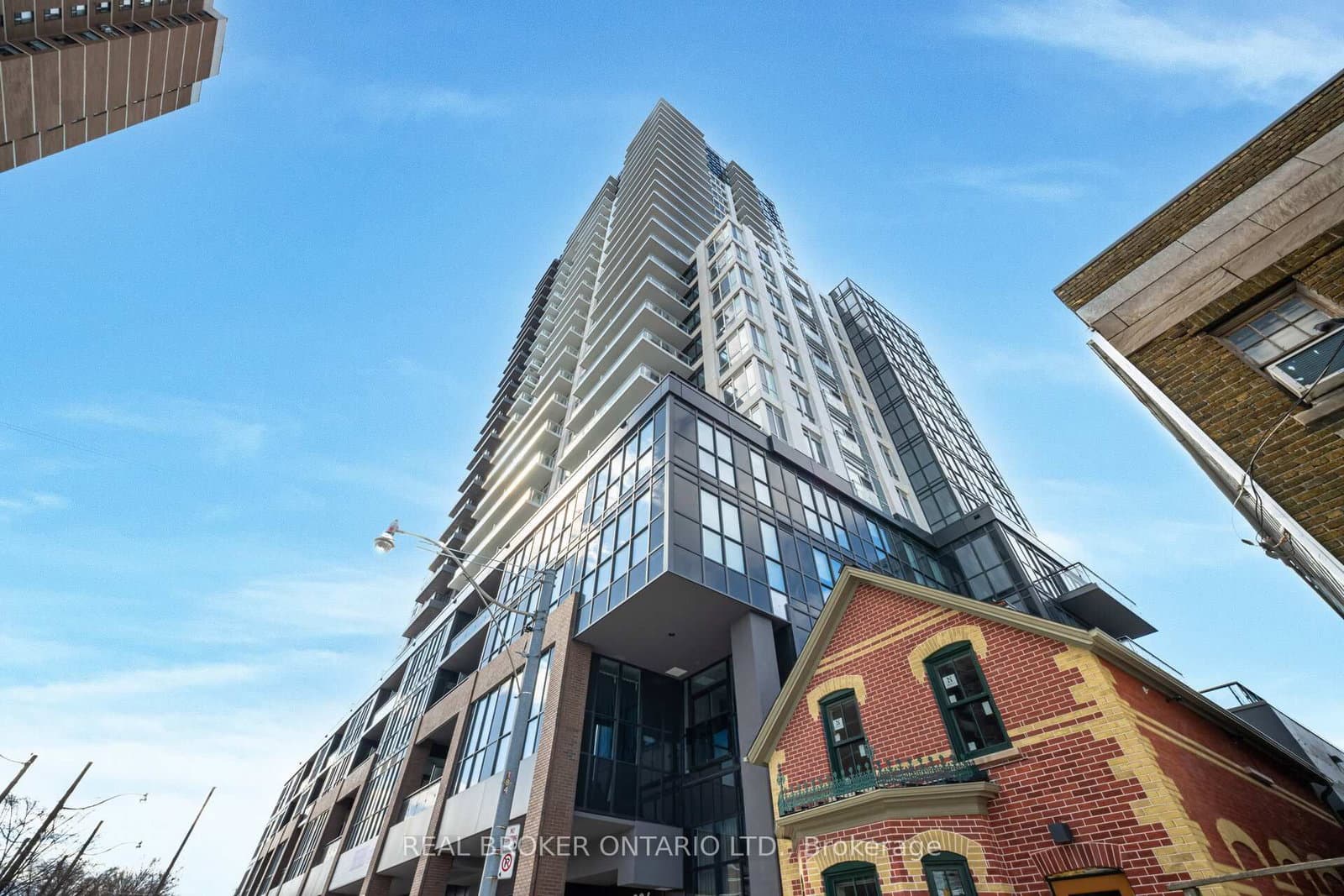 #2602 - 286 Main Street