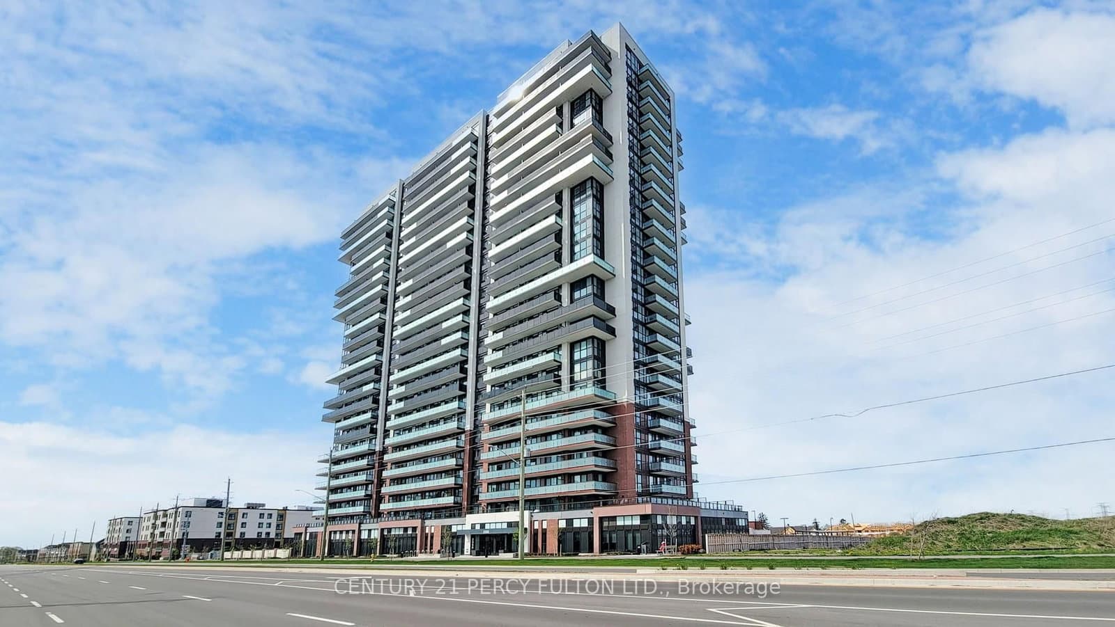 #1504 - 2550 Simcoe Street N