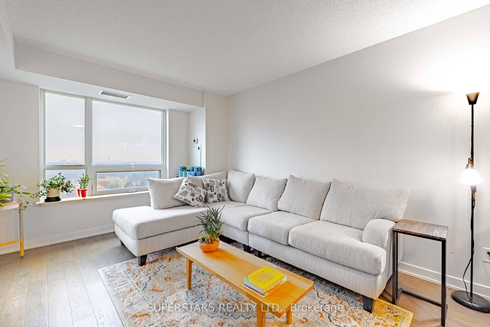 #1511 - 185 Bonis Avenue