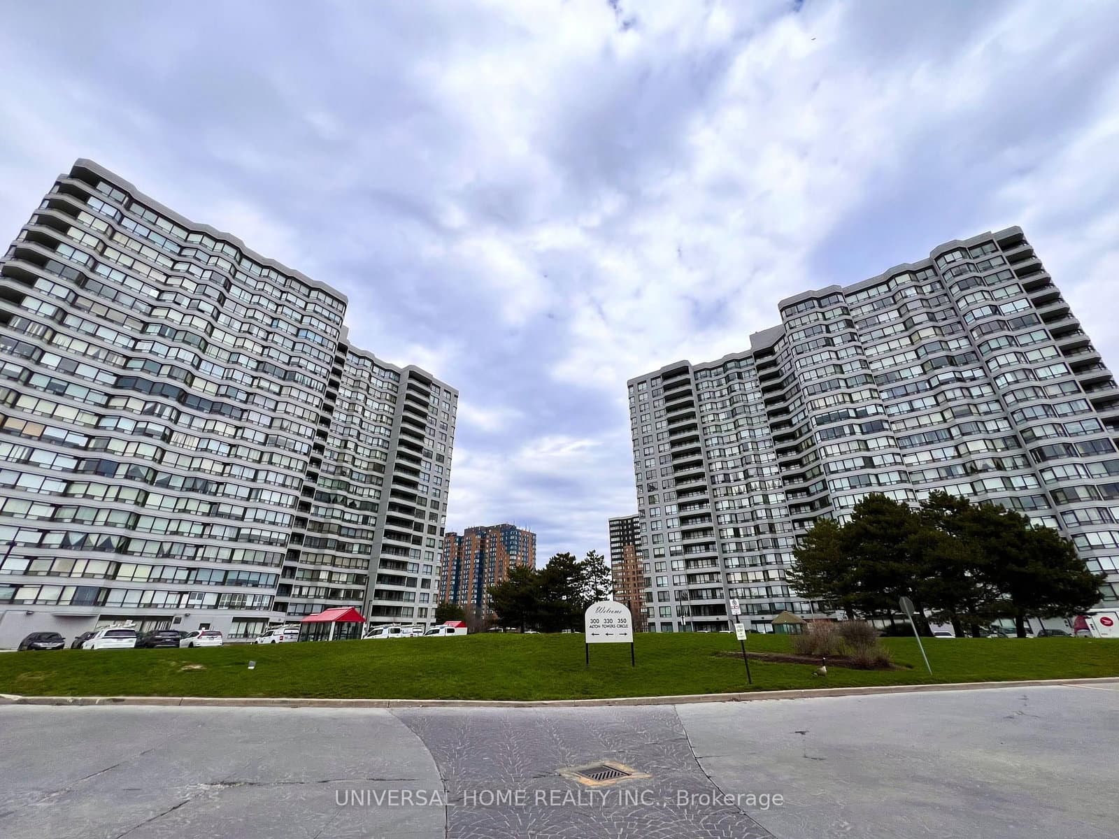 #705 - 350 Alton Towers Circle