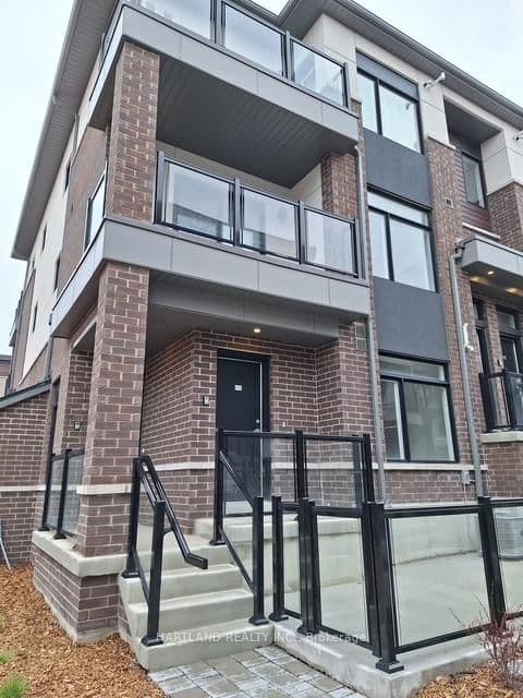 #1303 - 1695 Dersan Street