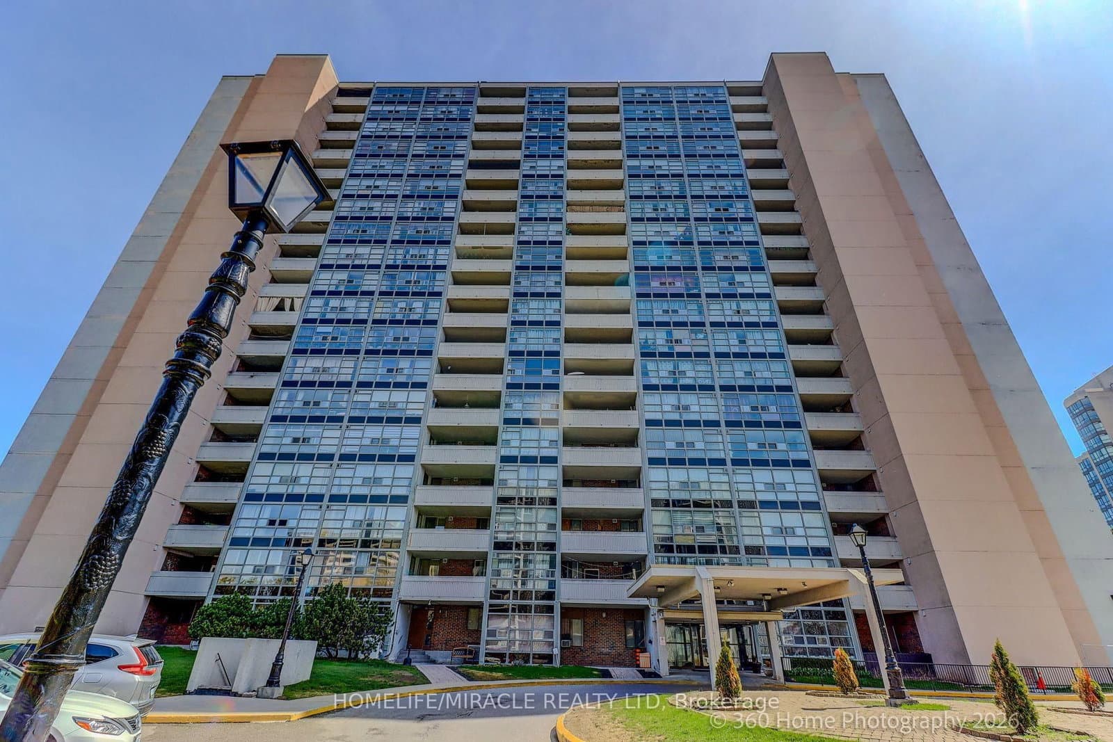 #909 - 3380 Eglinton Avenue E