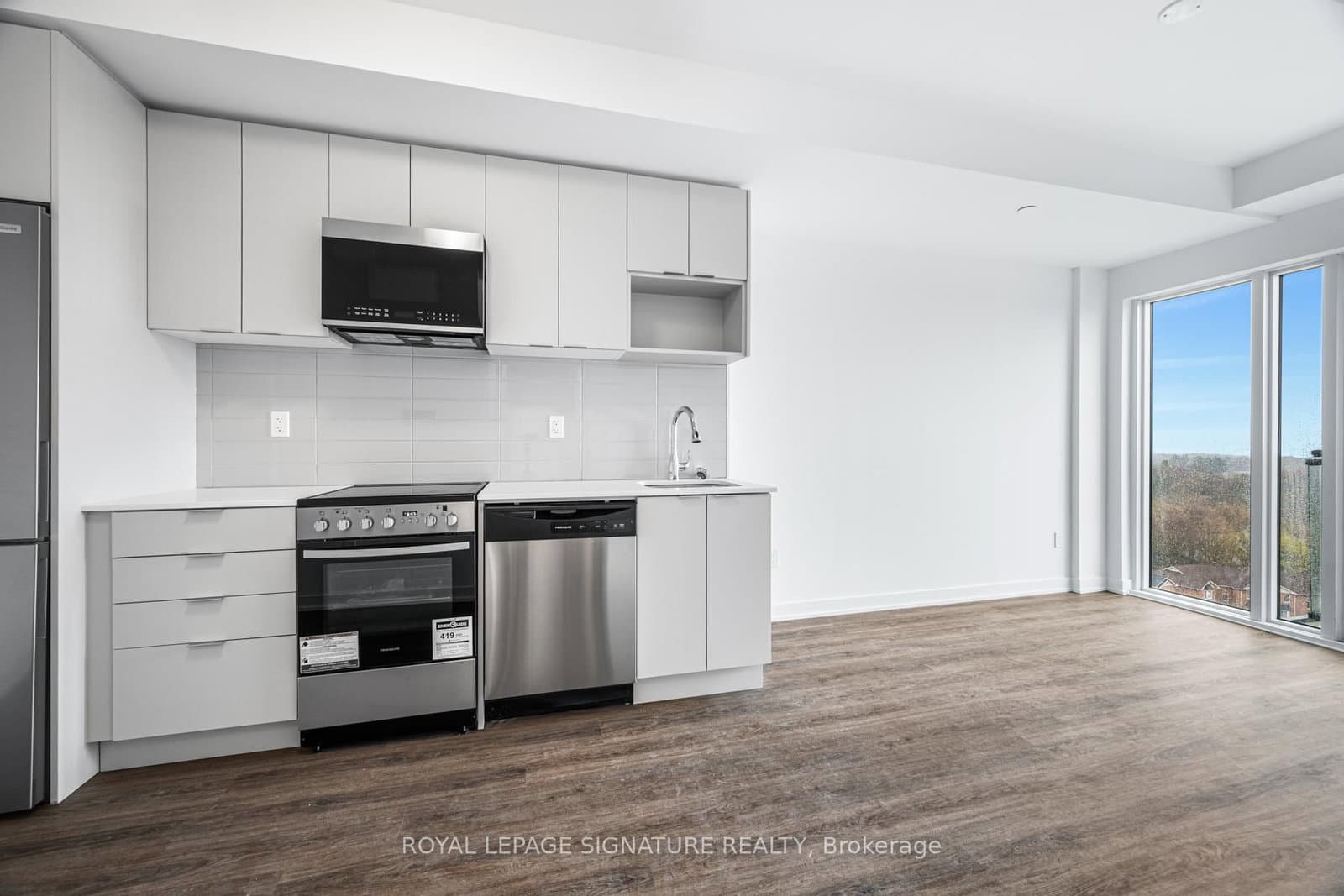 4569 Kingston Road, Unit 1106