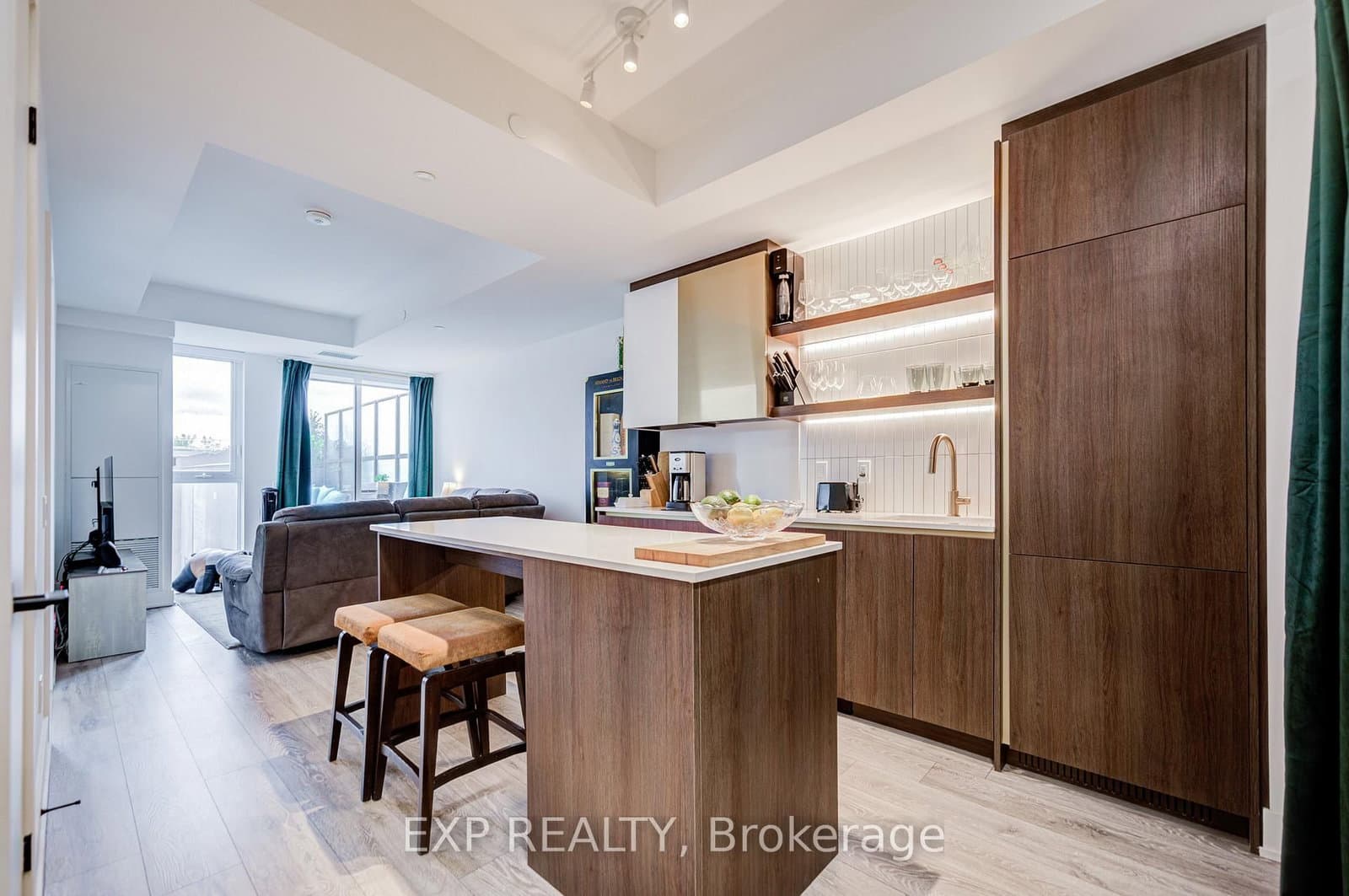 1285 Queen Street E, Unit 211