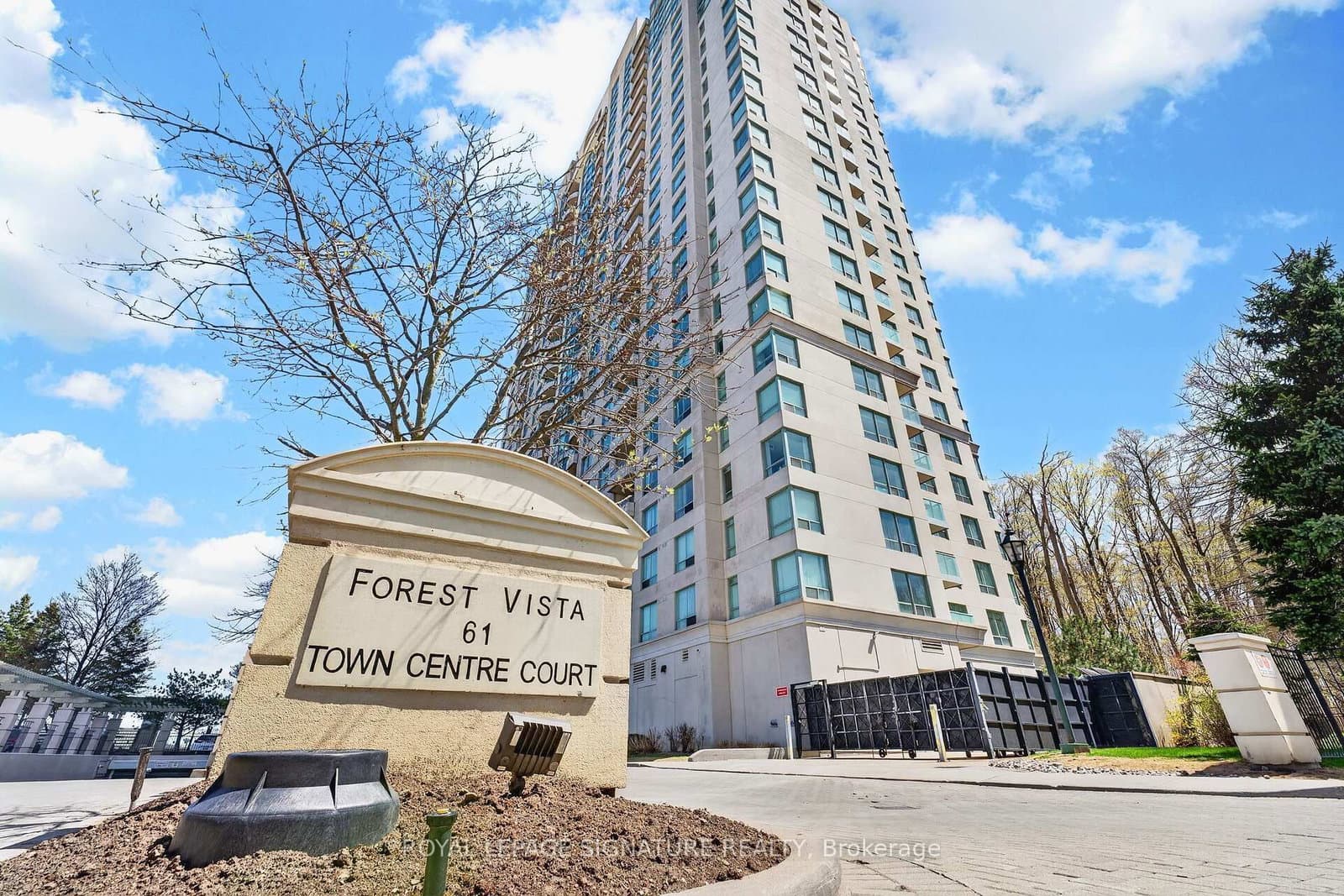 #711 - 61 Town Centre Court