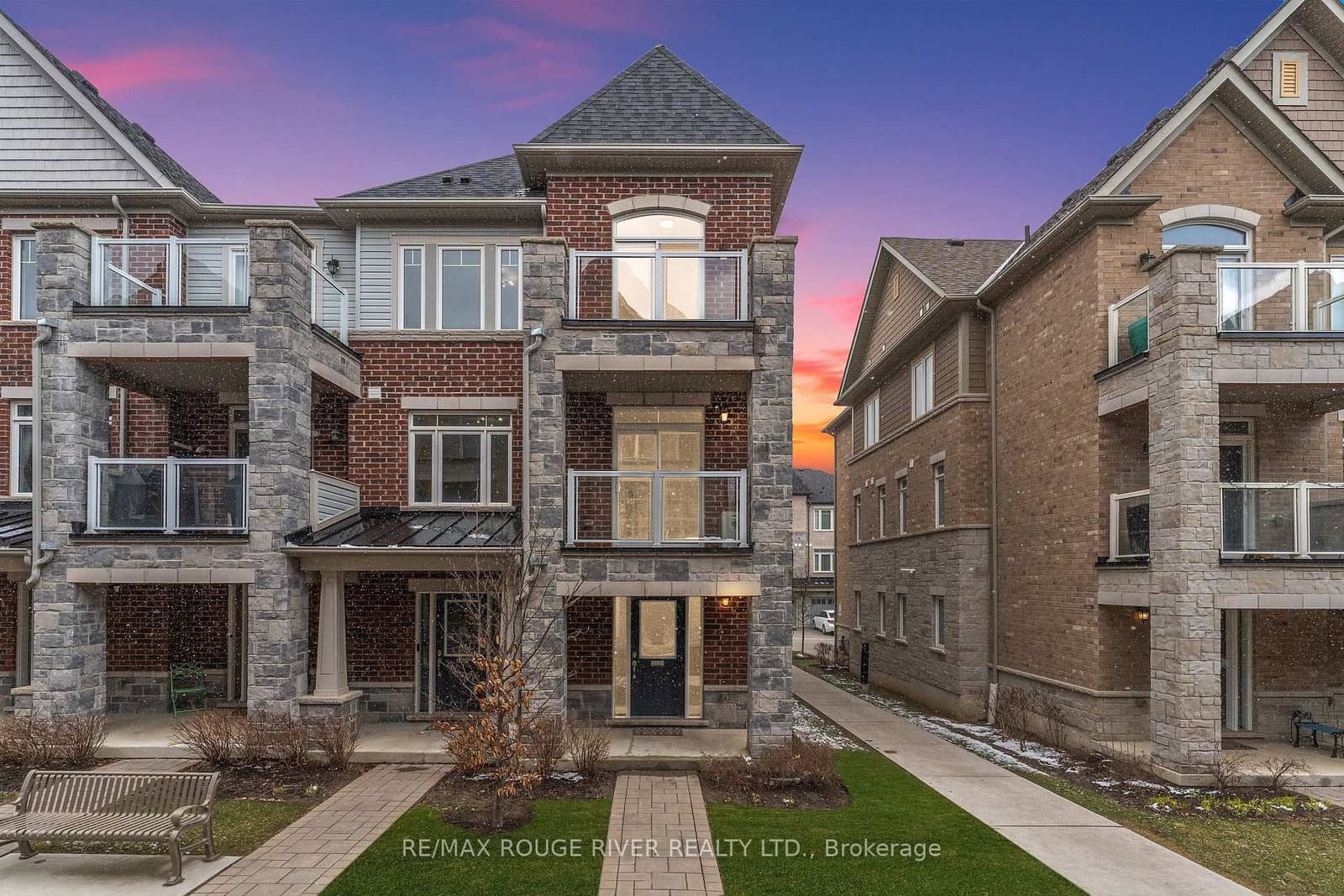 2520 Boston Glen