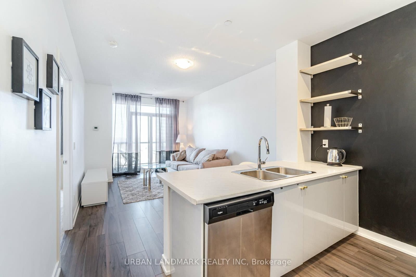 8 Trent Avenue, Unit 1210