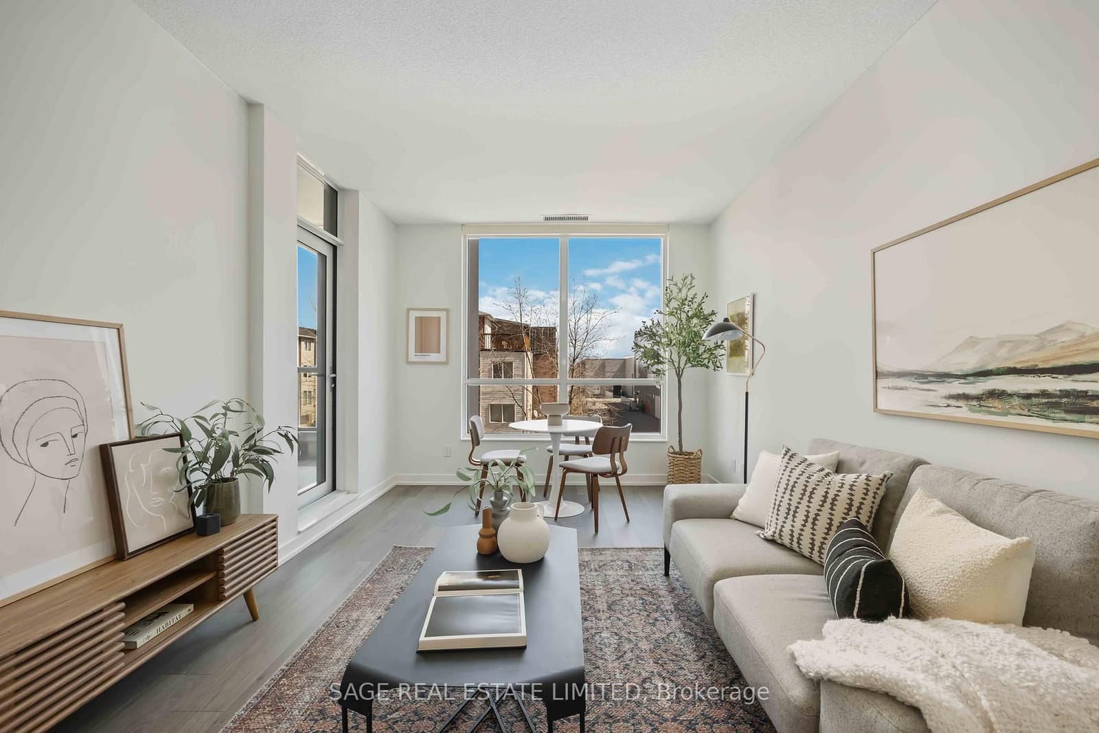 8 Trent Avenue, Unit 214