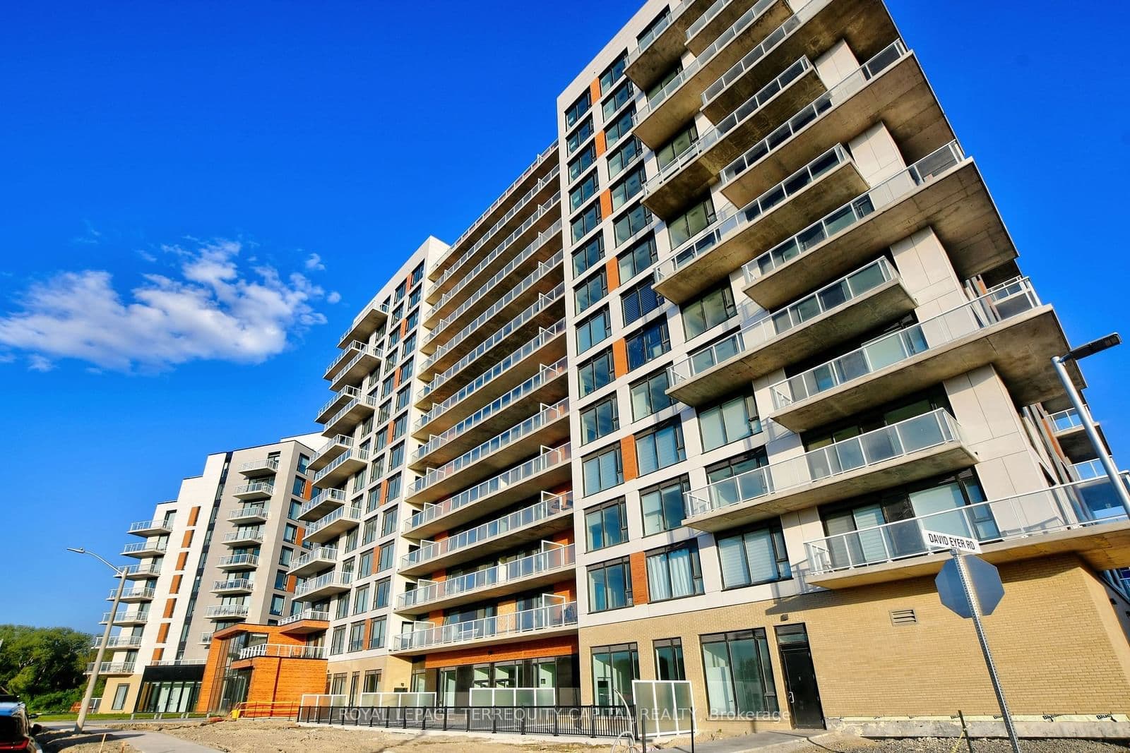 2 David Eyer Road, Unit 923
