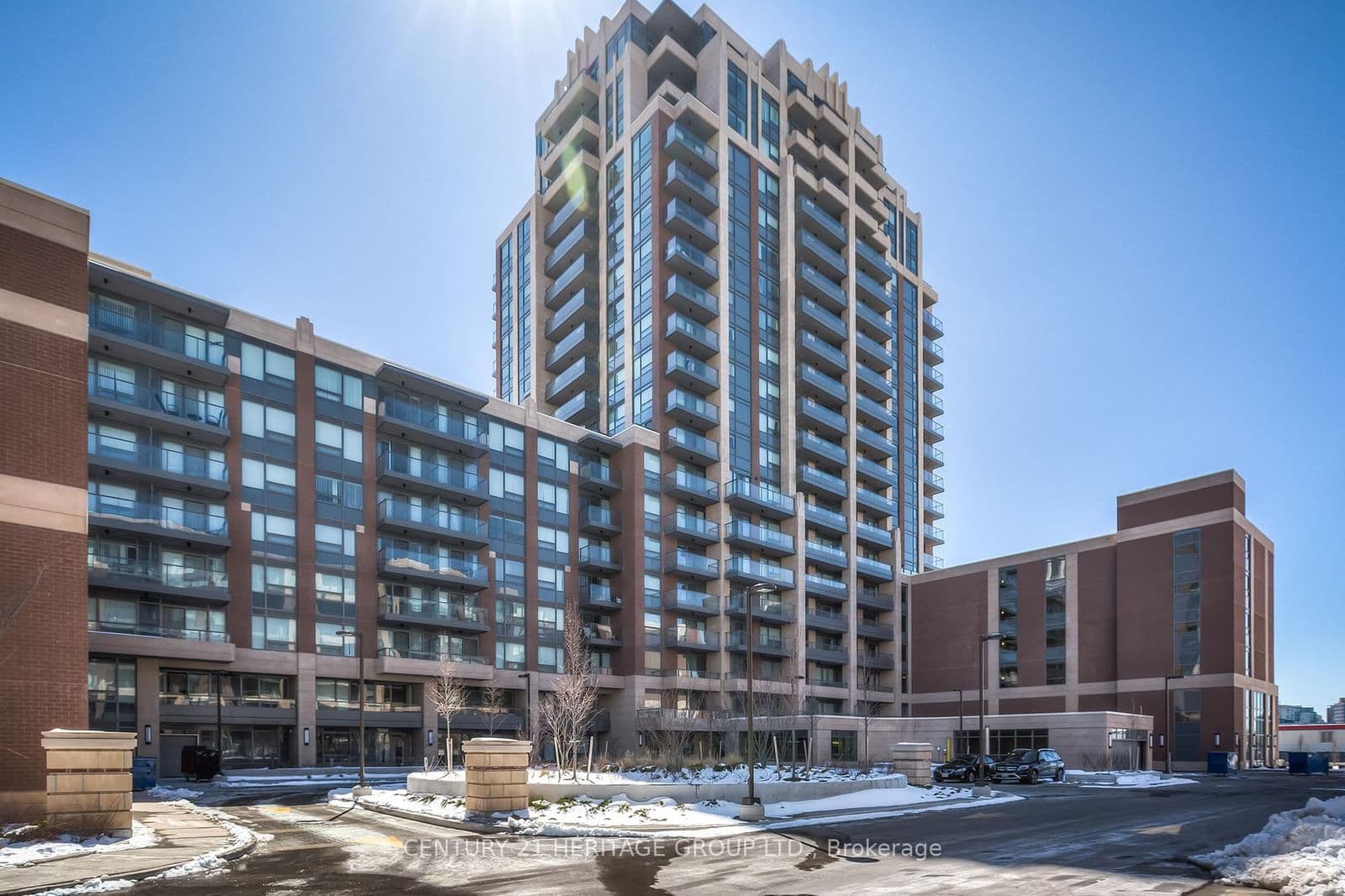 #C208 - 18 Uptown Drive
