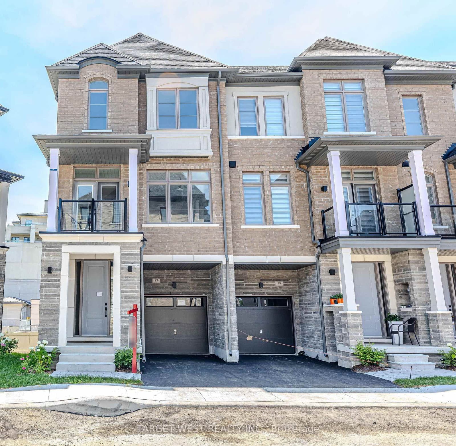 23 Archambault Way