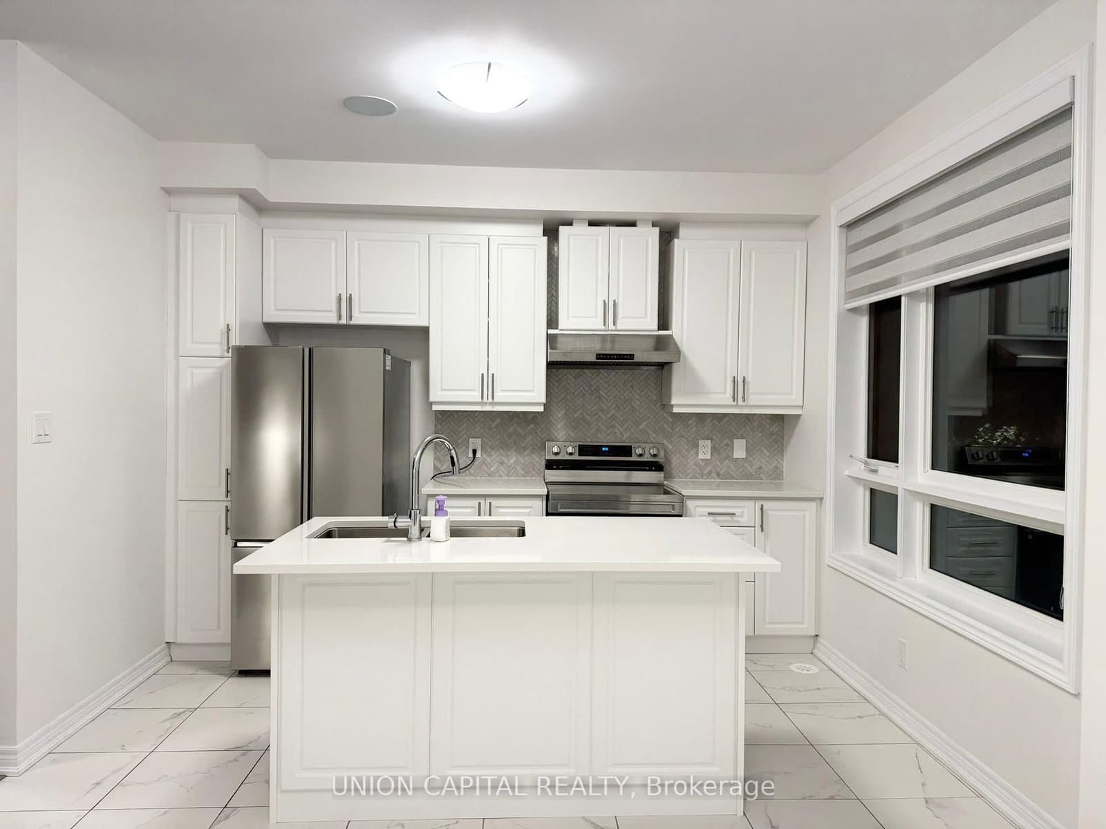22 Robert Eaton Avenue