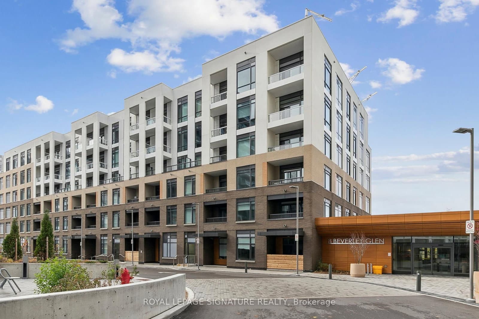 8 Beverley Glen Boulevard, Unit D-329