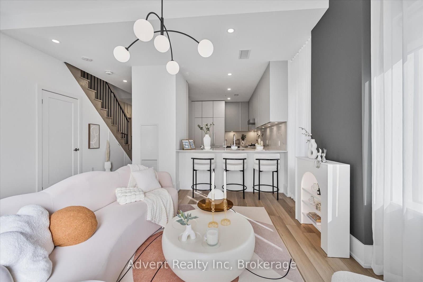 #127W - 8 Cedarland Drive
