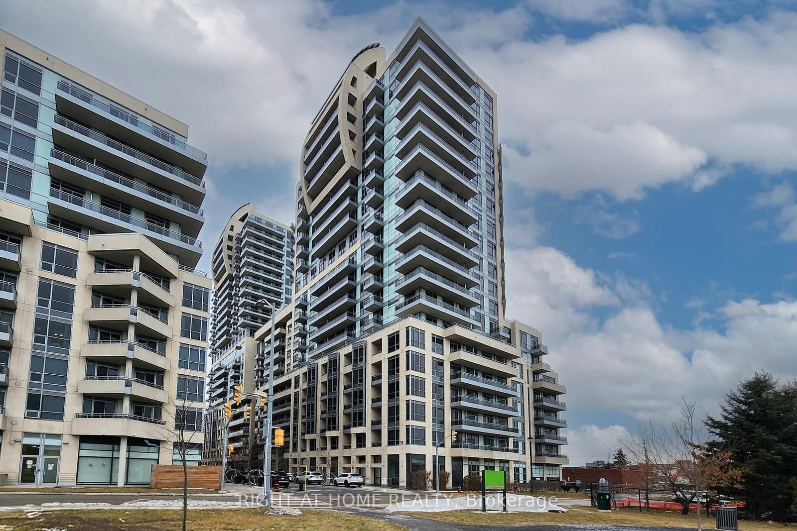 #1504 - 9201 Yonge Street