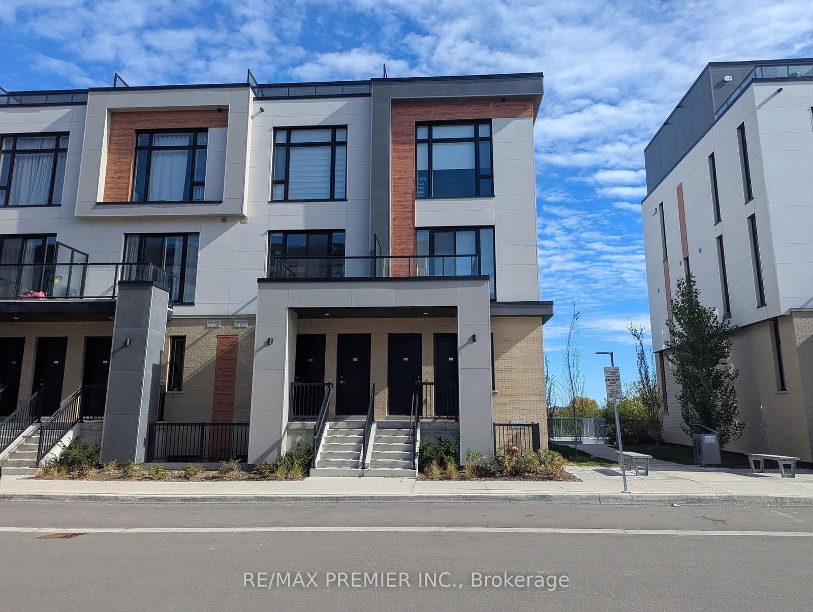 9 Steckley House Lane, Unit 502
