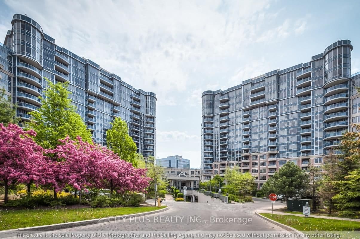 #1077 - 23 Cox Boulevard