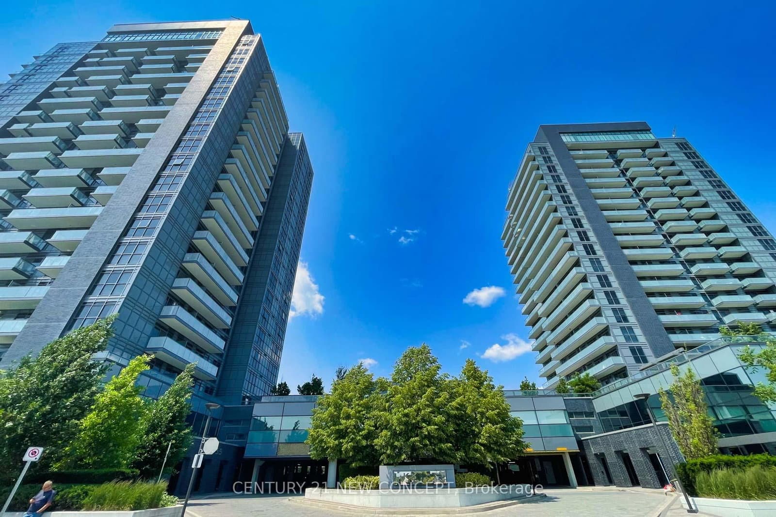 #409 - 55 Oneida Crescent