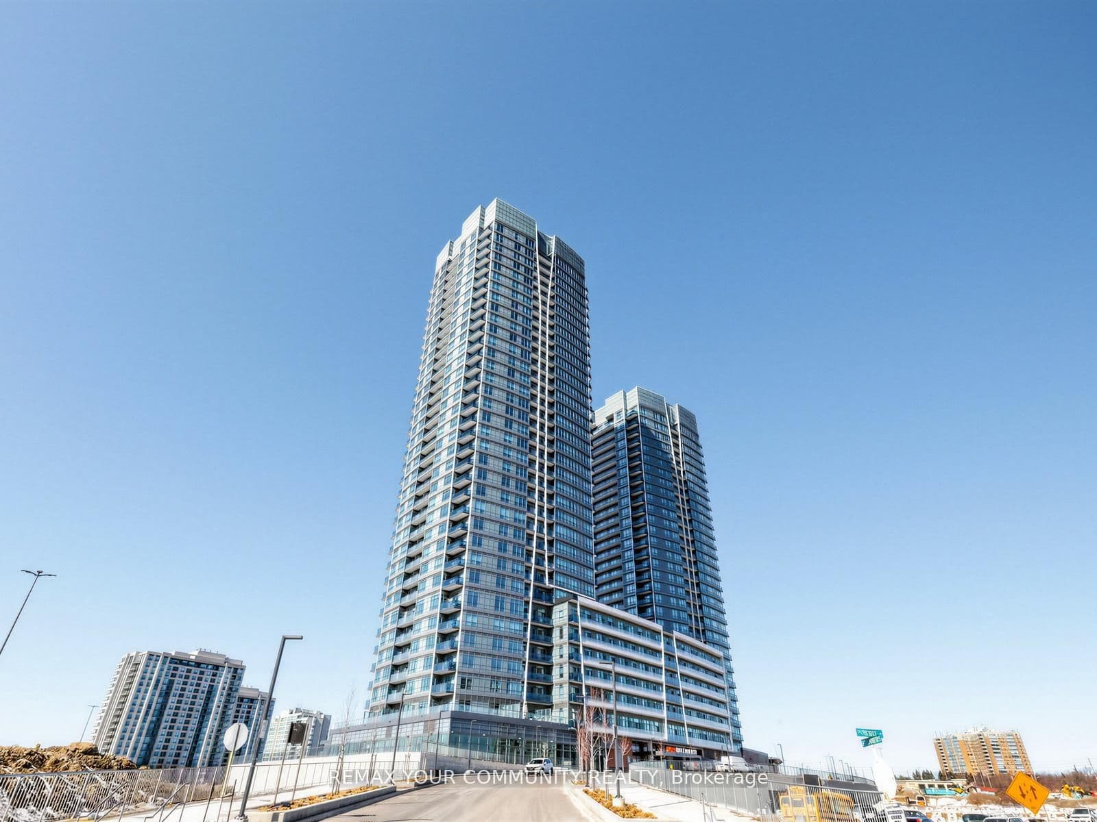 #1510 - 30 Upper Mall Way