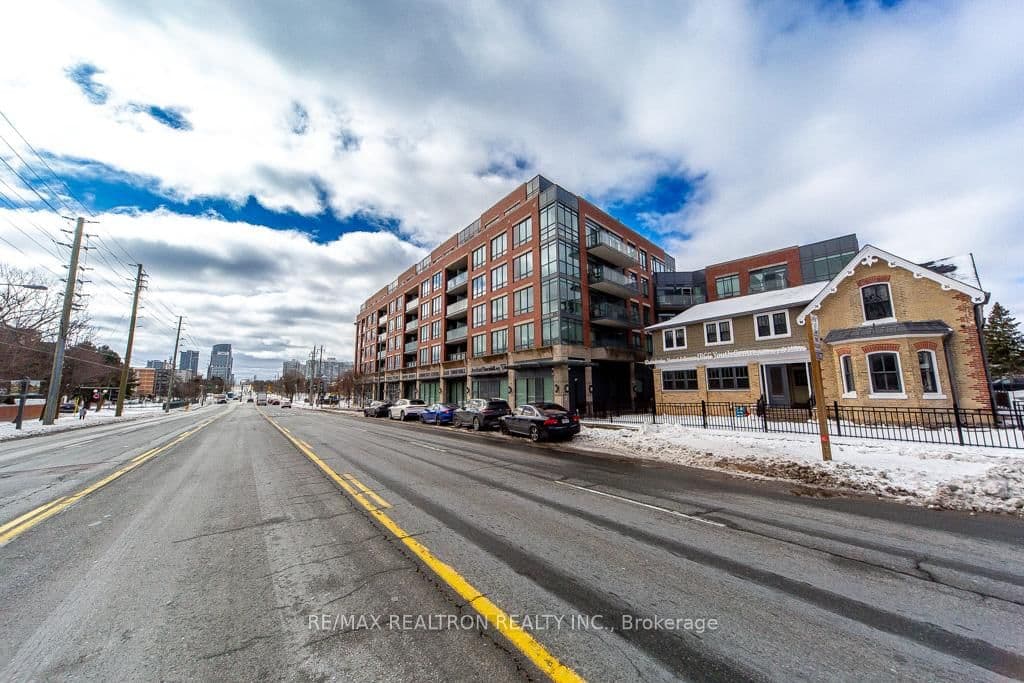 #624 - 7608 Yonge Street