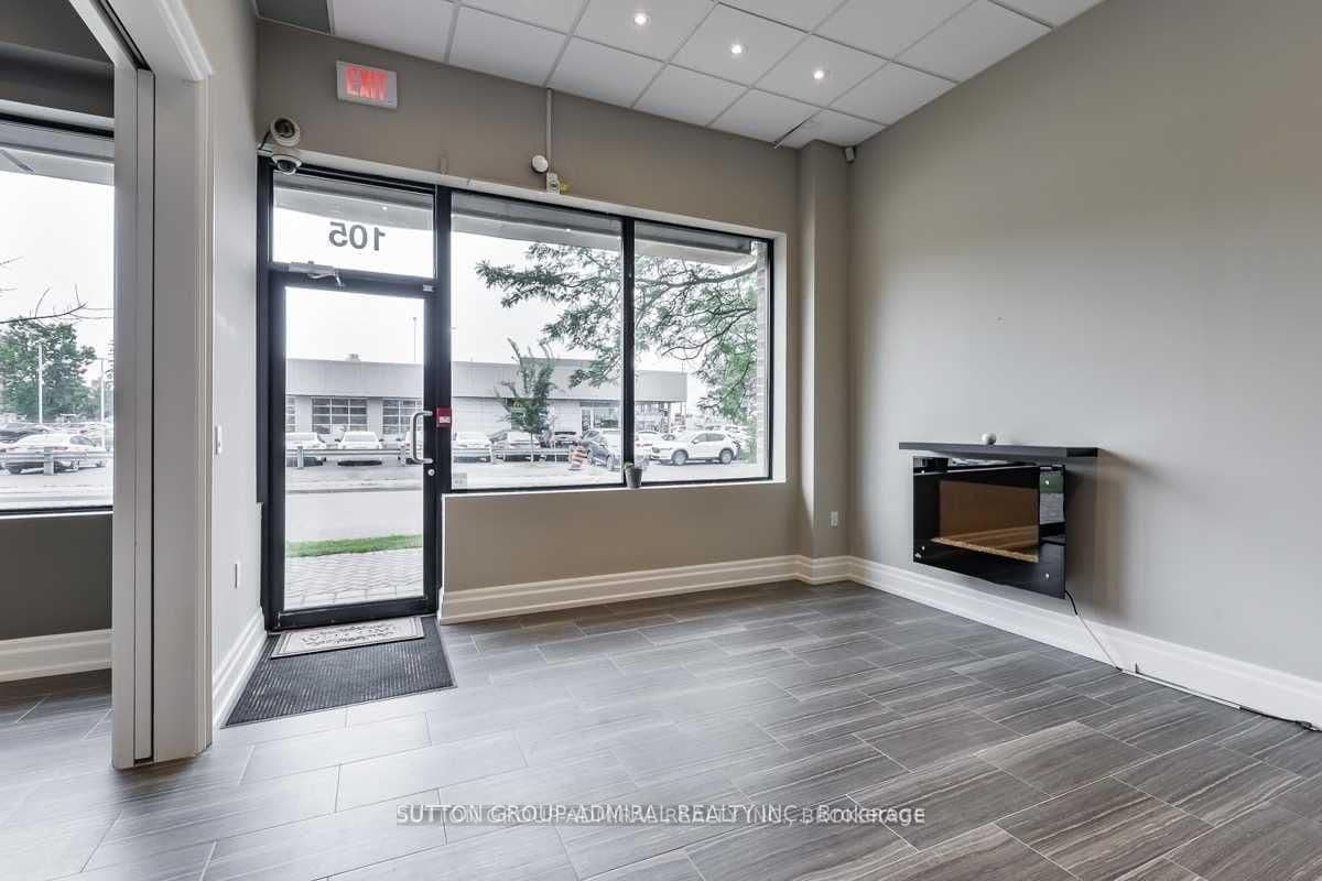#105 - 10376 Yonge Street