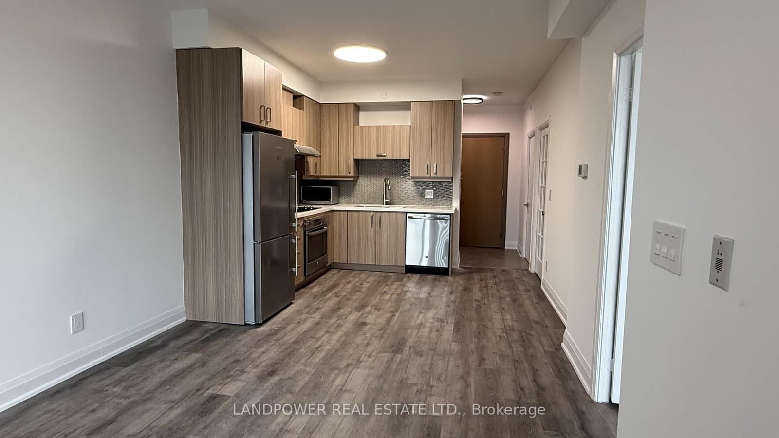 #515 - 28 Uptown Drive