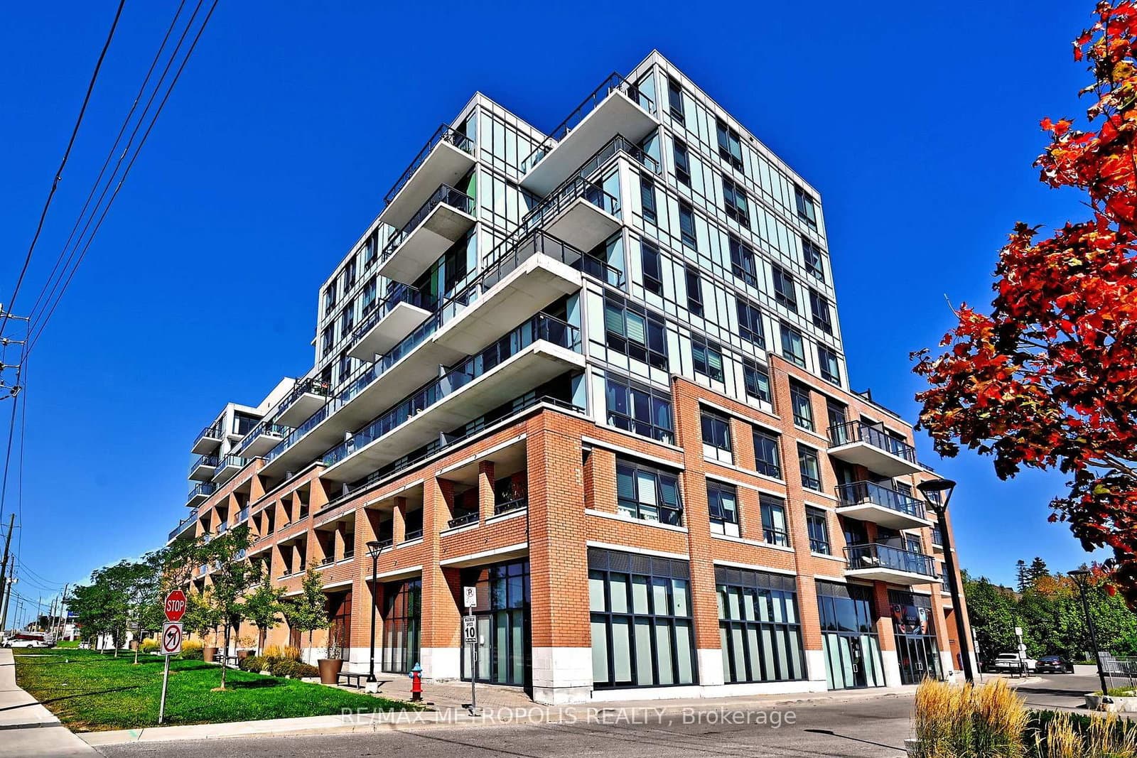 #809 - 11611 Yonge Street