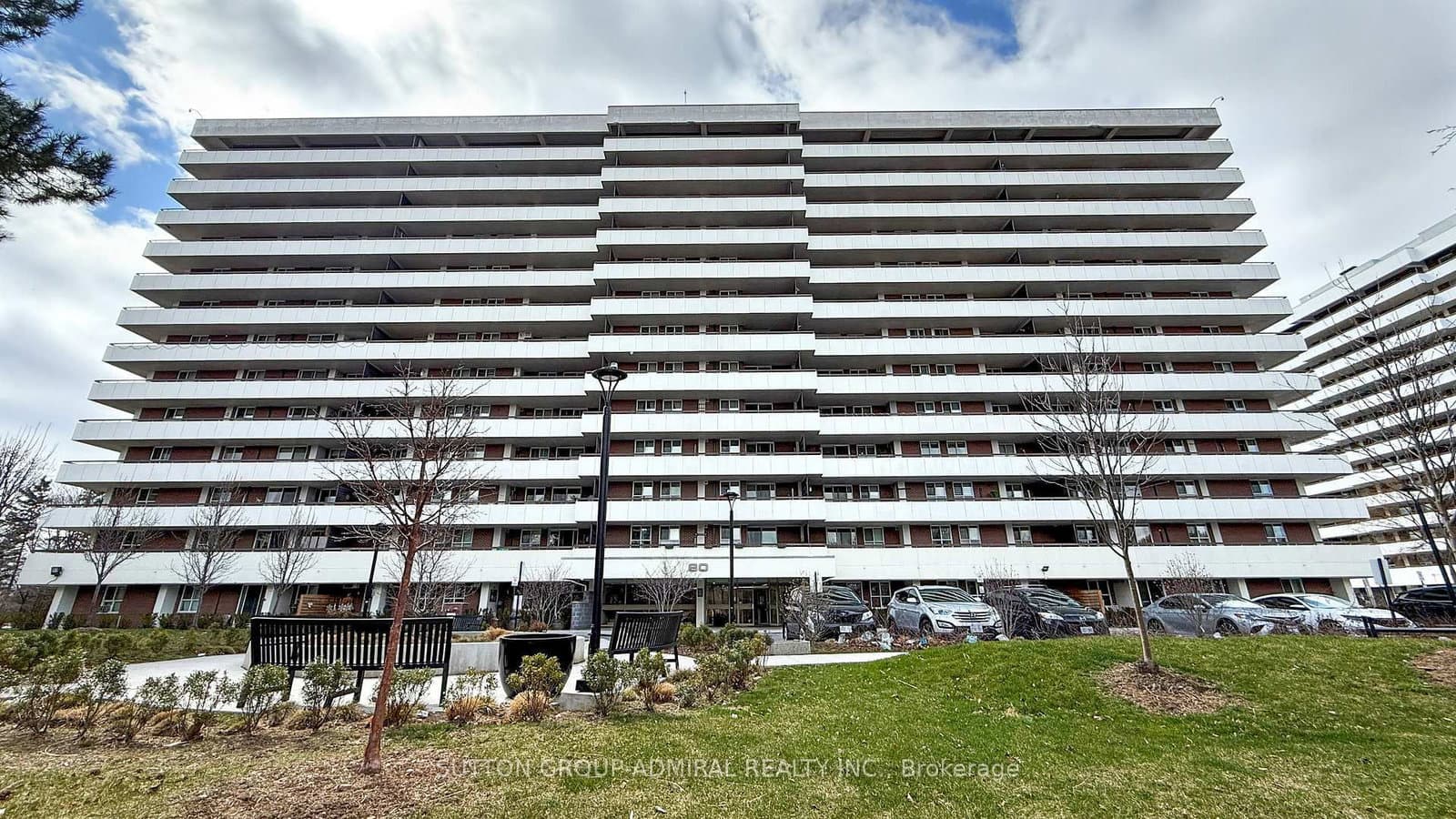 #1011 - 80 Inverlochy Boulevard