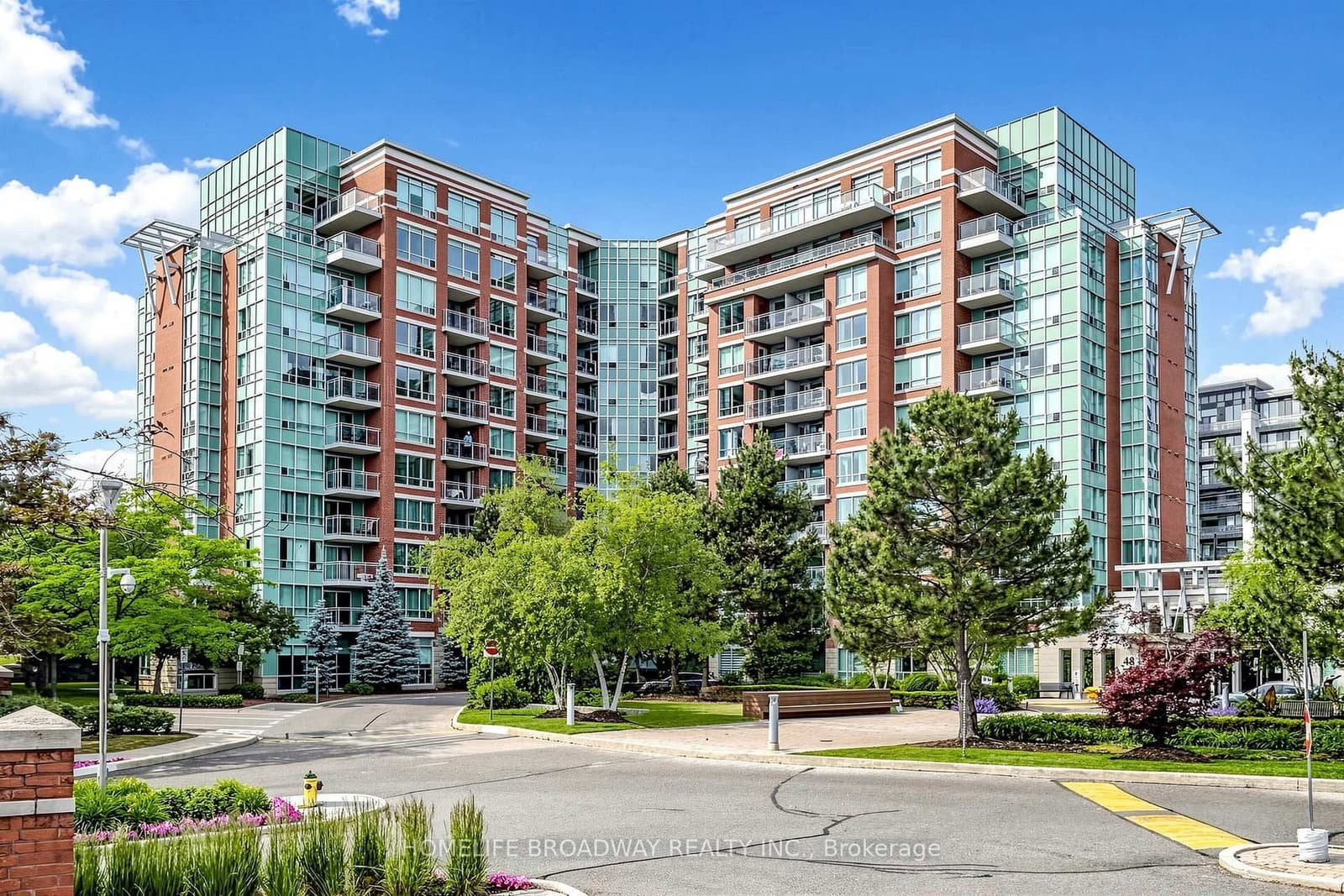 #911 - 48 Suncrest Boulevard