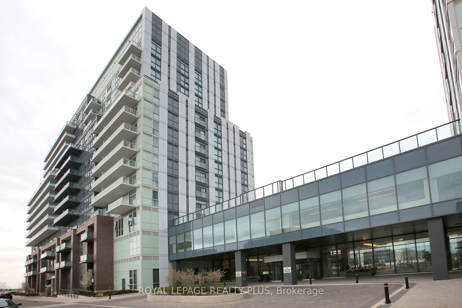 10 Honeycrisp Crescent, Unit 203